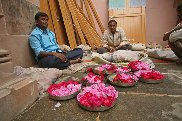 Flower sellers, Palitana temple complex, Gujarat, India